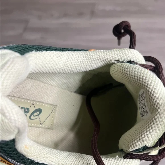 ASICS GT 2160' Dark Green and Cream Sneakers - Picture 9 of 13